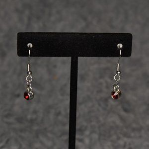 🔥 3/$15 NWT Paparazzi Red Crystal Dangle Earrings